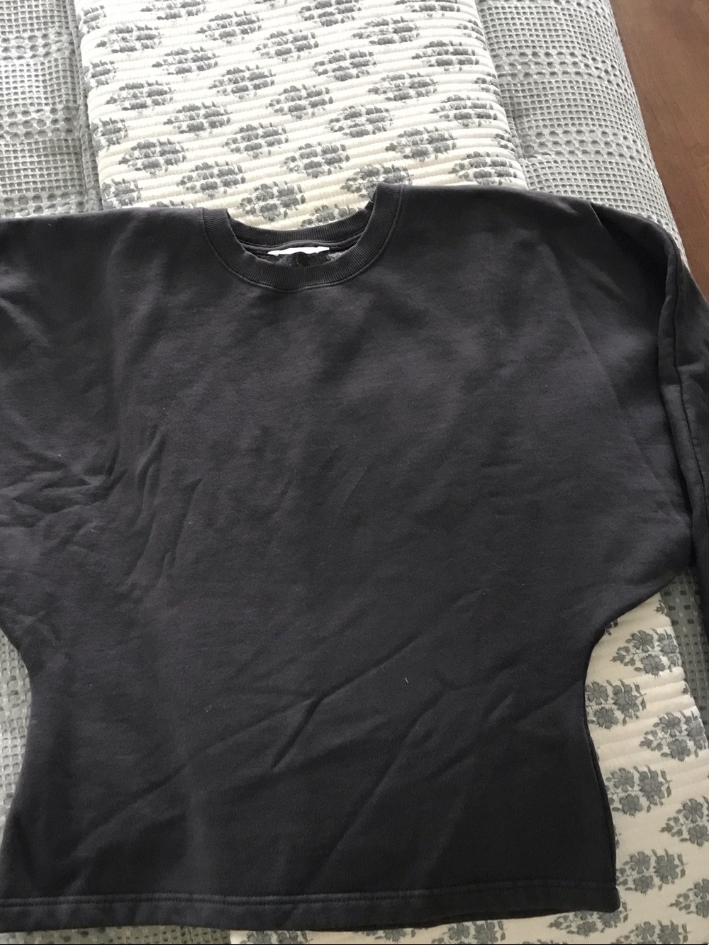 Zara Classic Black / grey Crewneck Sweatshirt